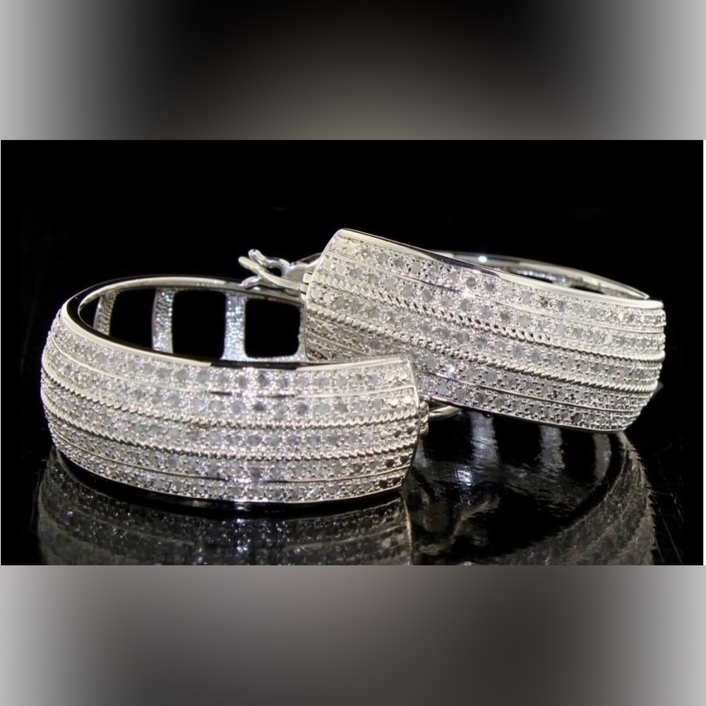 XX-Large 2.00 ct Diamond Hoop
Earrings - Picture 4 of 6